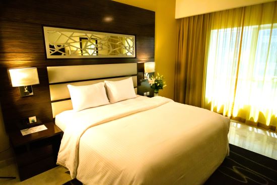 Real Estate - Hotel & Leisure - Praxia Digital | AI Growth & Cinematic Media Agency